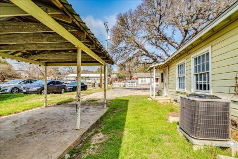 1119 N Lbj Drive San Marcos TX 78666