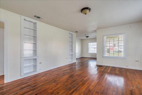 1119 N Lbj Drive San Marcos TX 78666