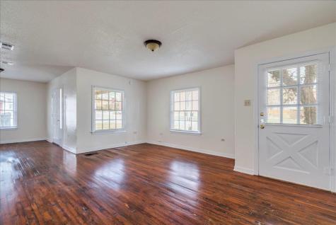 1119 N Lbj Drive San Marcos TX 78666