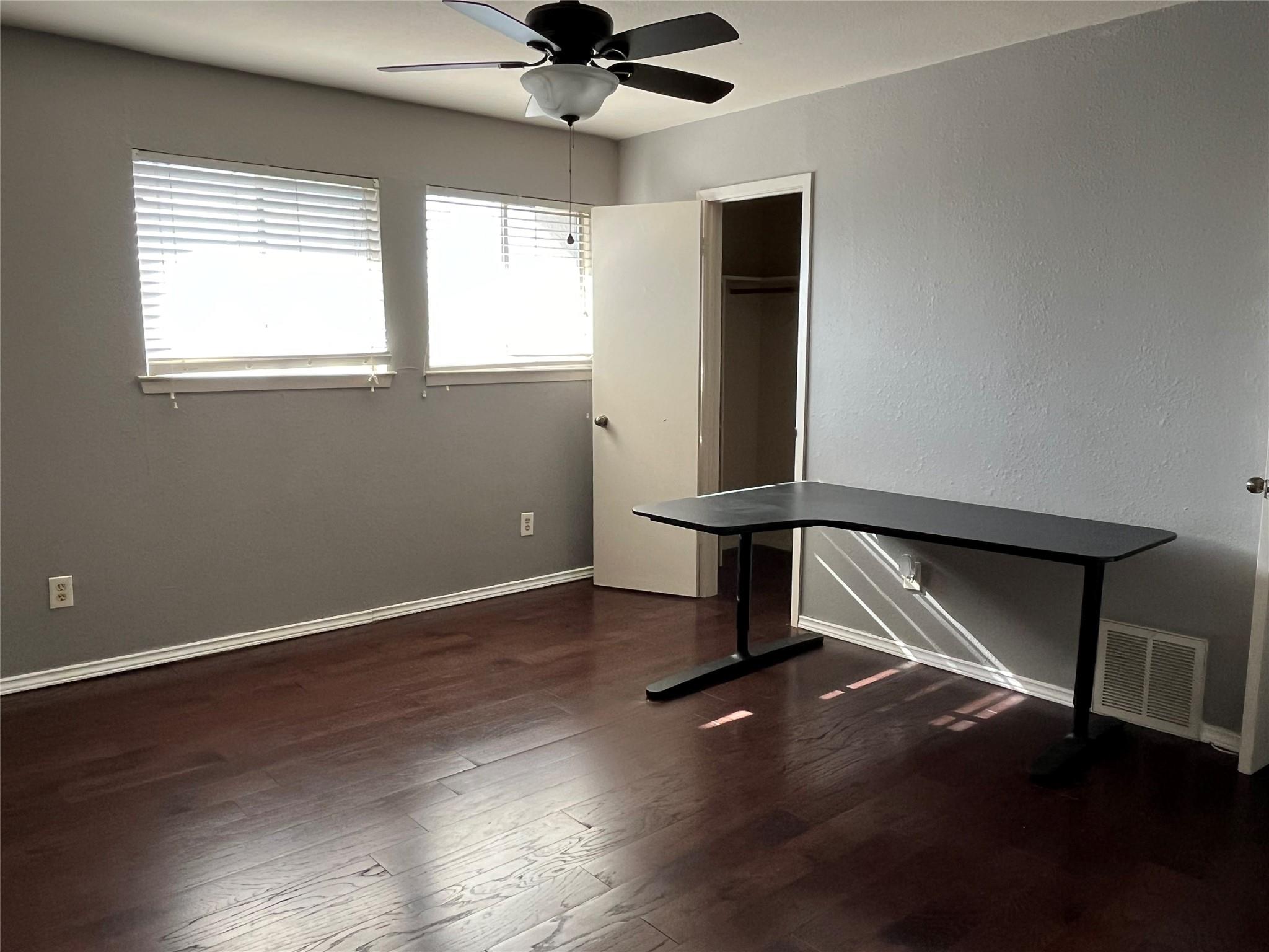 6910 Hart Lane Austin TX 78731