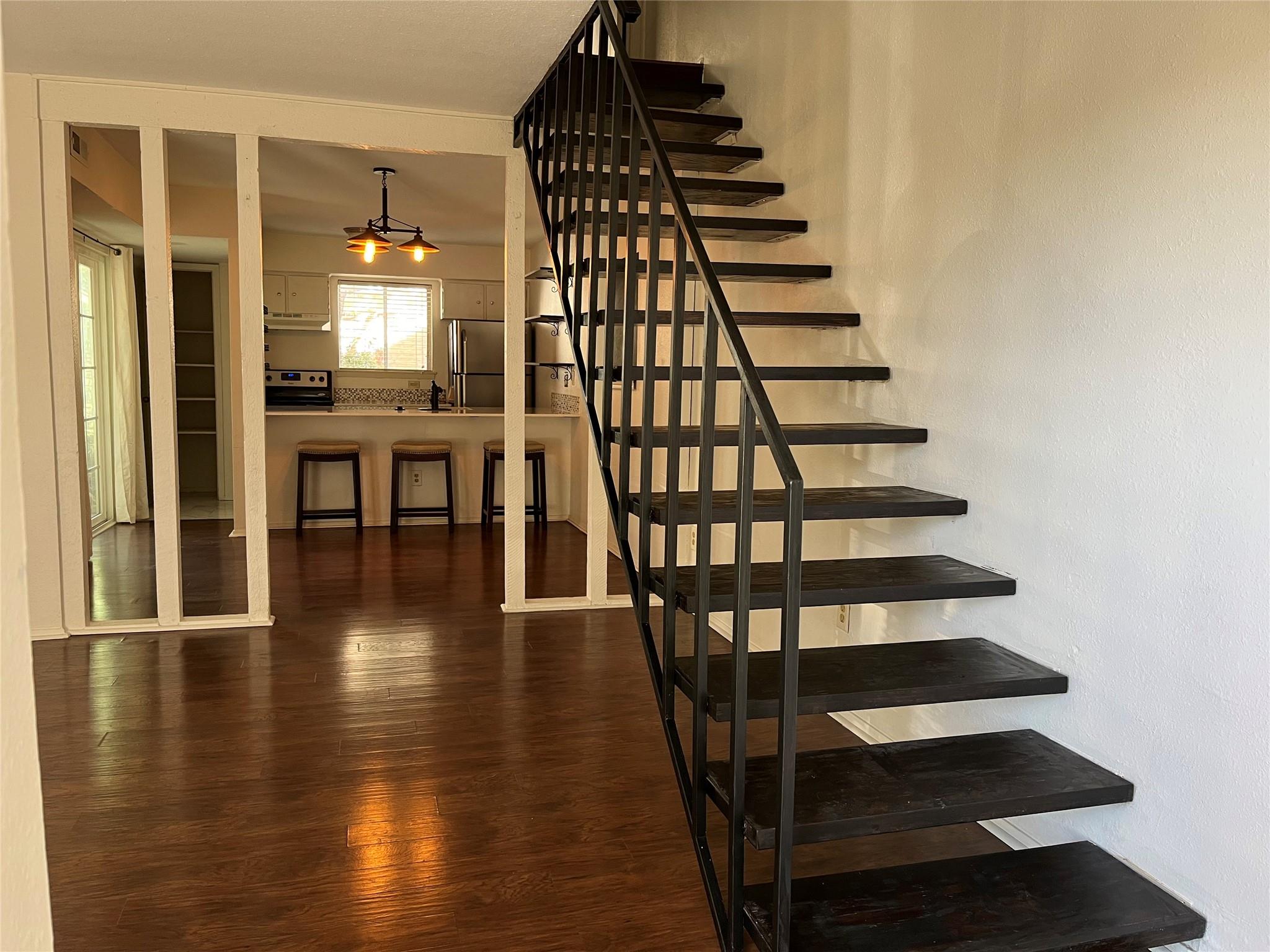 6910 Hart Lane Austin TX 78731