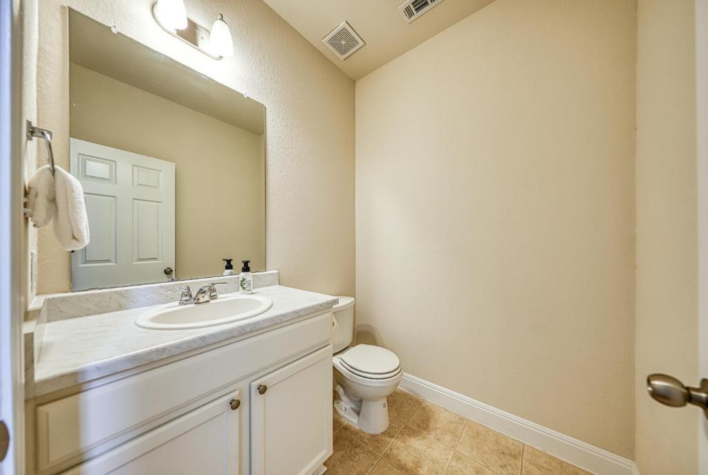 2304 S Lakeline Boulevard Cedar Park TX 78613
