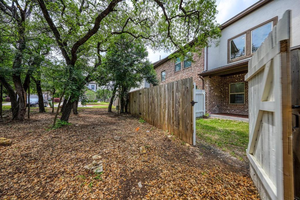 2304 S Lakeline Boulevard Cedar Park TX 78613