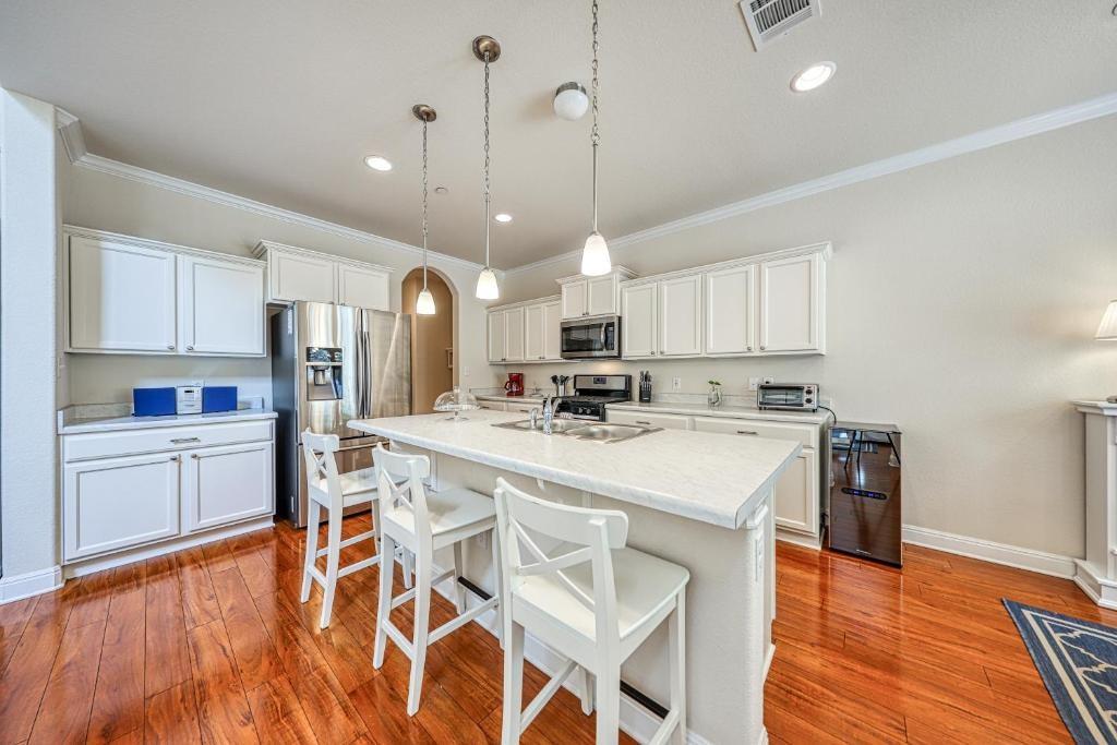 2304 S Lakeline Boulevard Cedar Park TX 78613