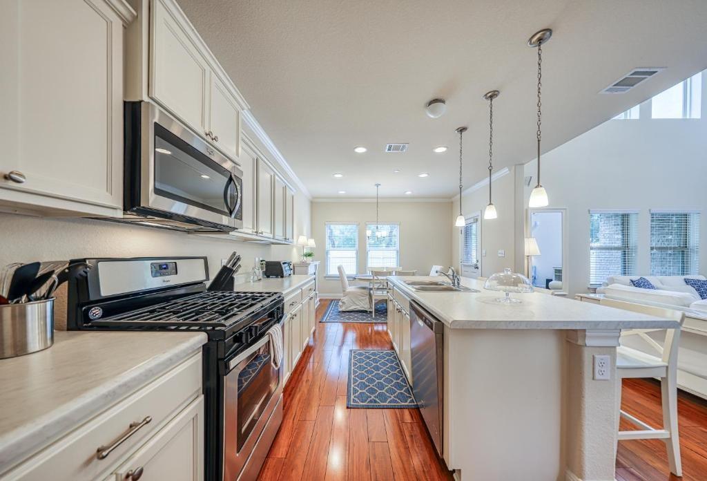 2304 S Lakeline Boulevard Cedar Park TX 78613