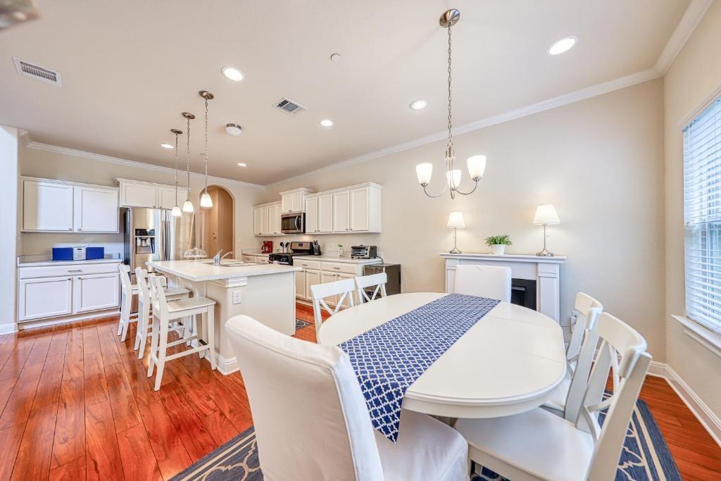 2304 S Lakeline Boulevard Cedar Park TX 78613