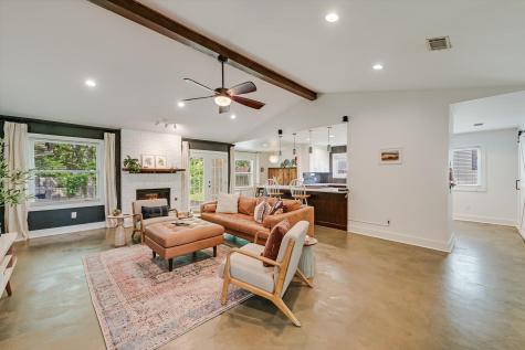 9012 Texas Oaks Drive Austin TX 78748