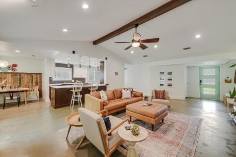 9012 Texas Oaks Drive Austin TX 78748