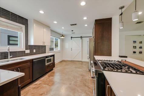 9012 Texas Oaks Drive Austin TX 78748