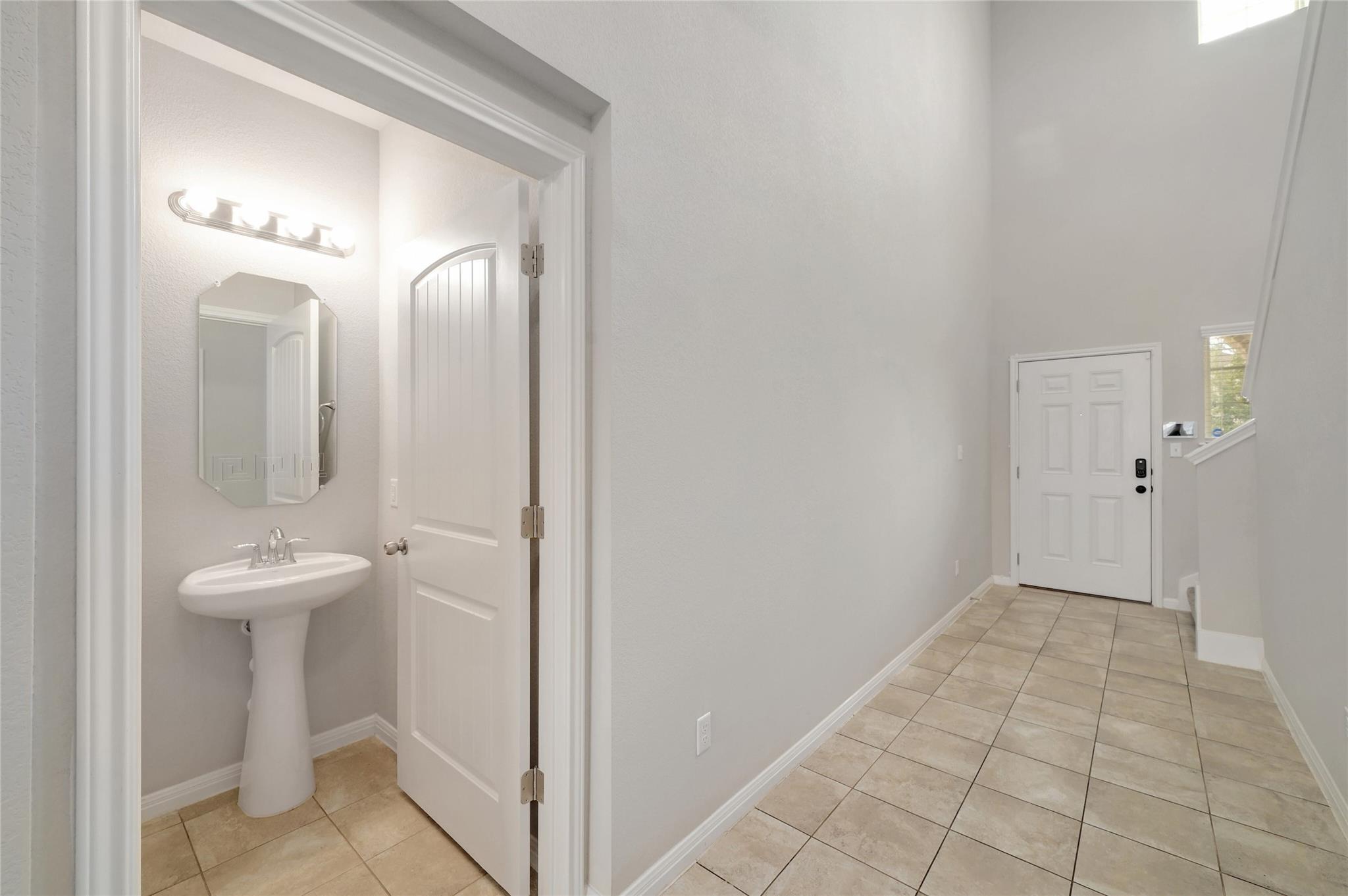 702 Nautical Loop Kyle TX 78640