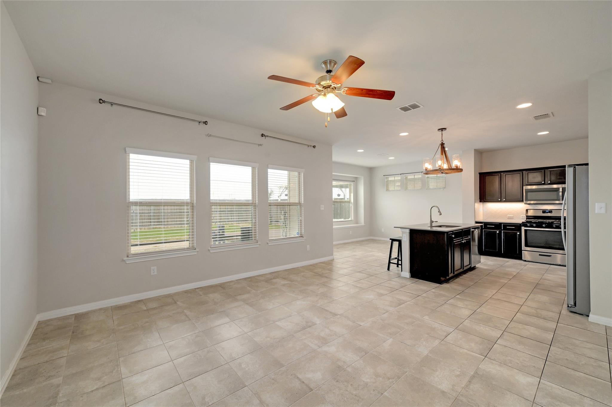 702 Nautical Loop Kyle TX 78640