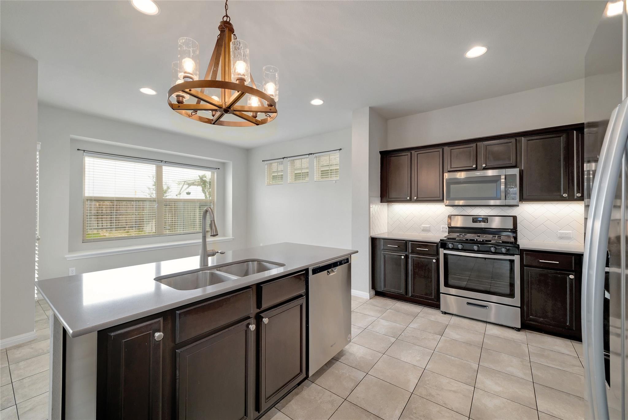 702 Nautical Loop Kyle TX 78640
