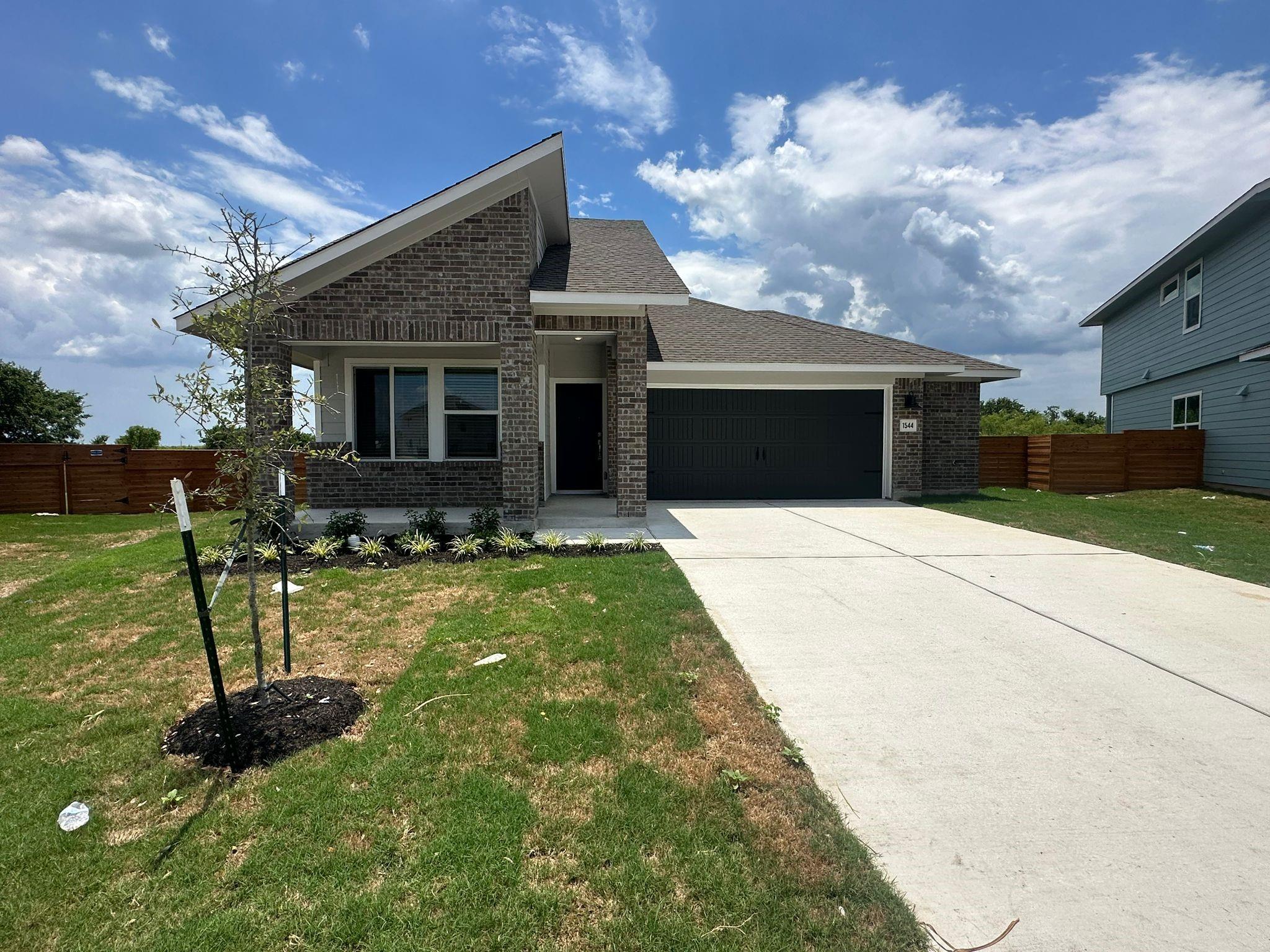 1544 Marley Kyle TX 78640