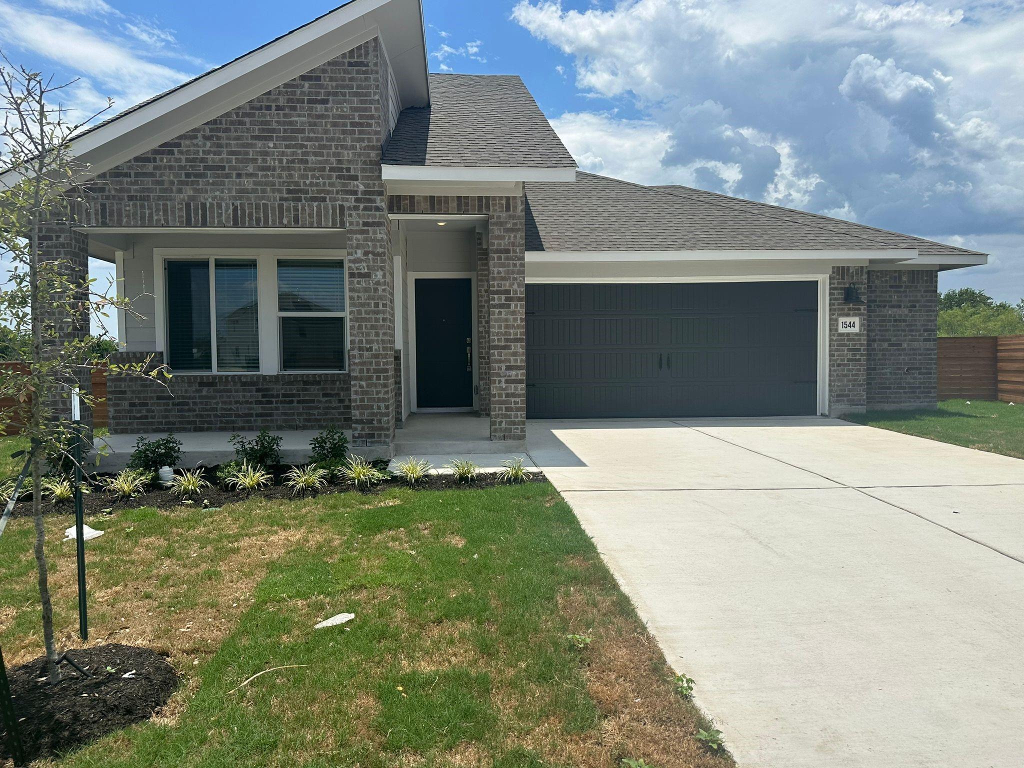 1544 Marley Kyle TX 78640