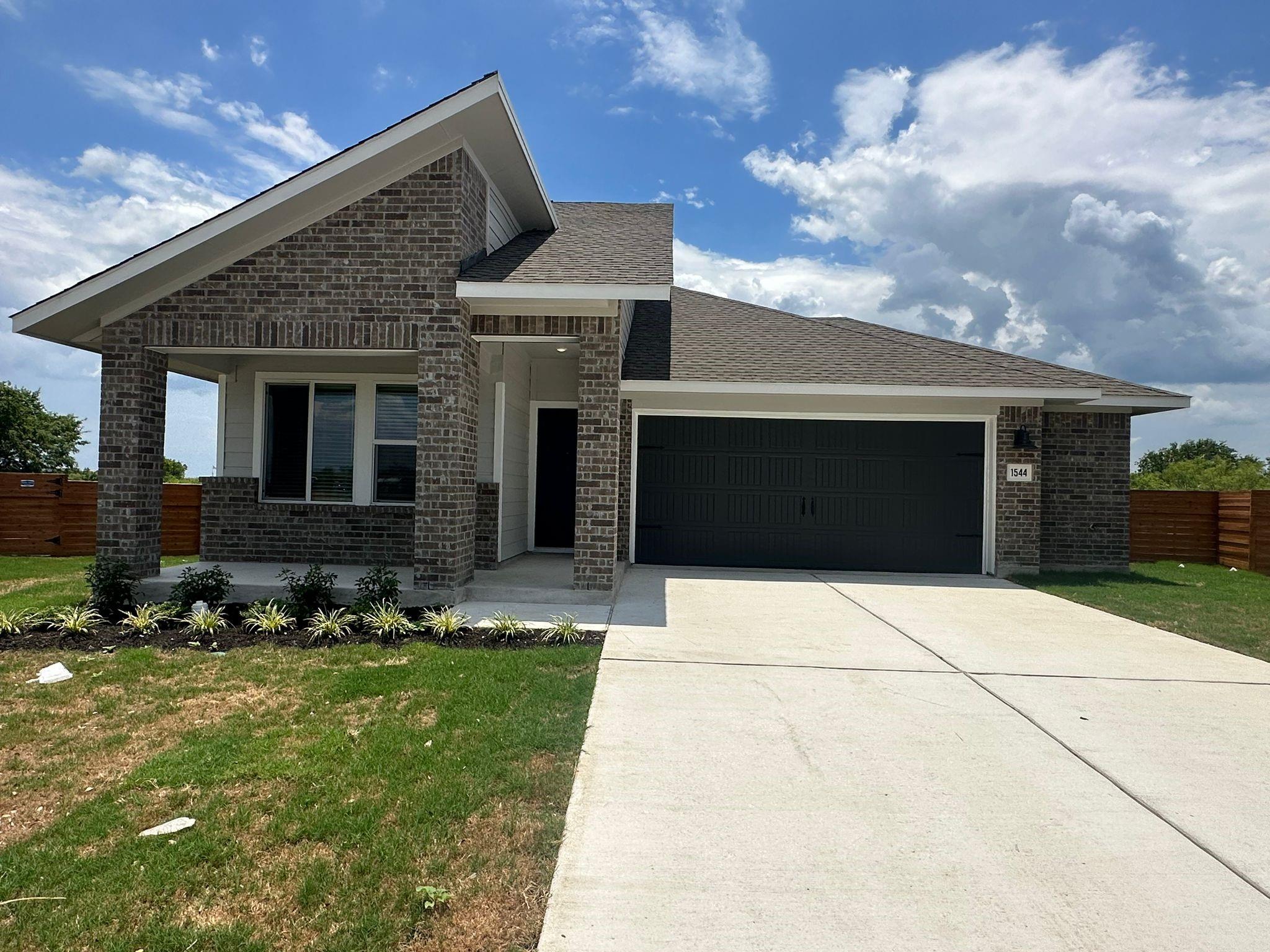 1544 Marley Kyle TX 78640