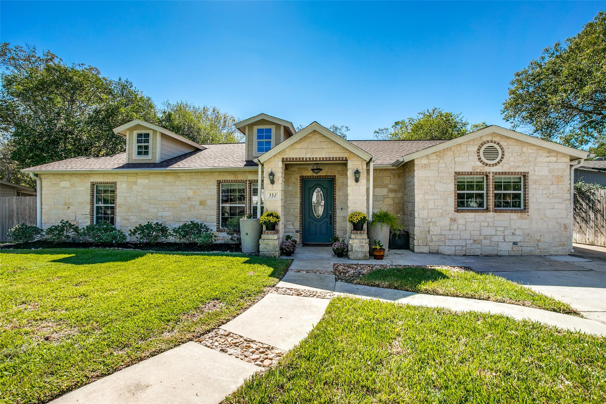 332 Tuttle Road Terrell Hills TX 78209