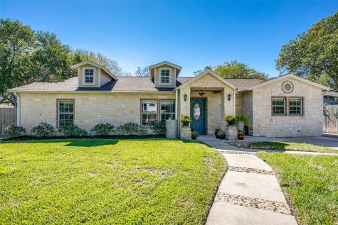 332 Tuttle Road Terrell Hills TX 78209