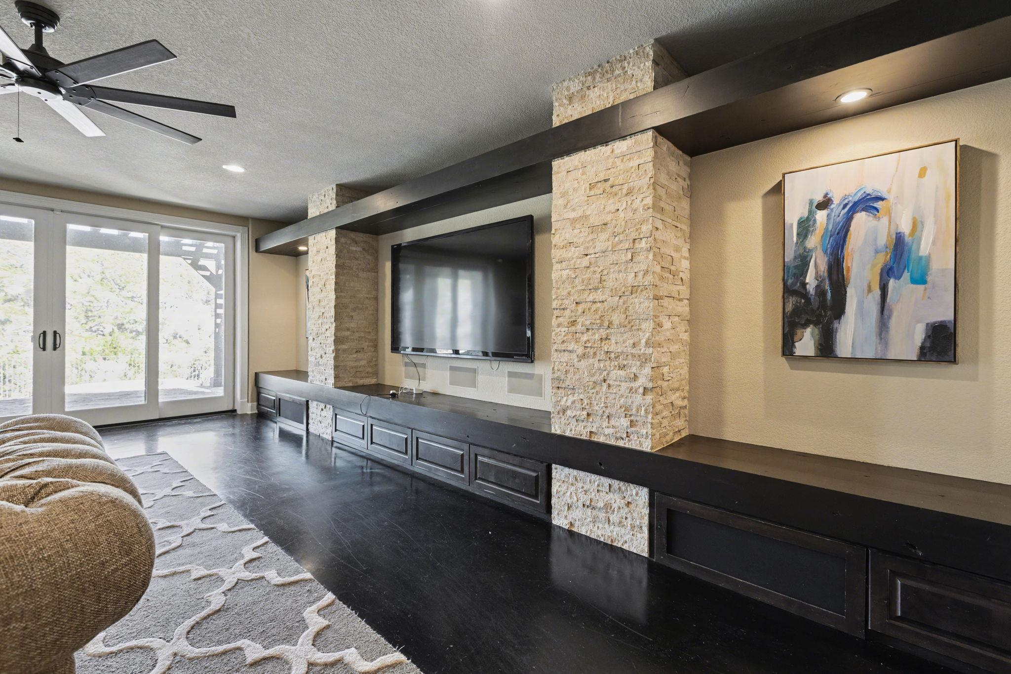 121 Burgess Lane Austin TX 78738