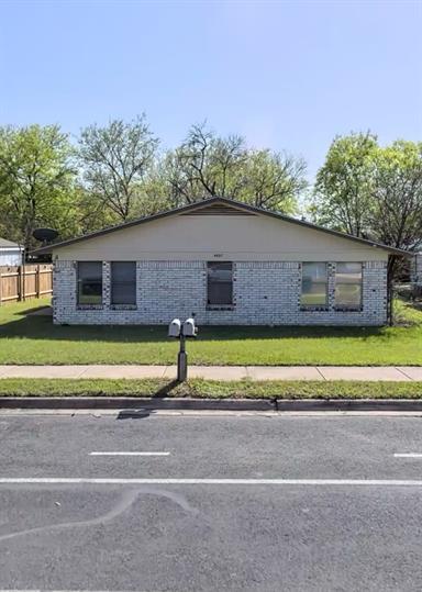 4407 Teri Road Austin TX 78744