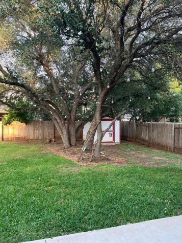1029 Horseback Hollow Austin TX 78732