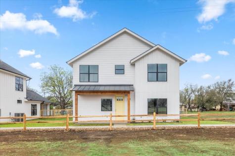 205 N Avenue Johnson City TX 78636