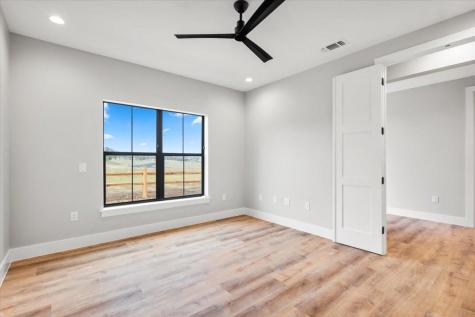 205 N Avenue Johnson City TX 78636