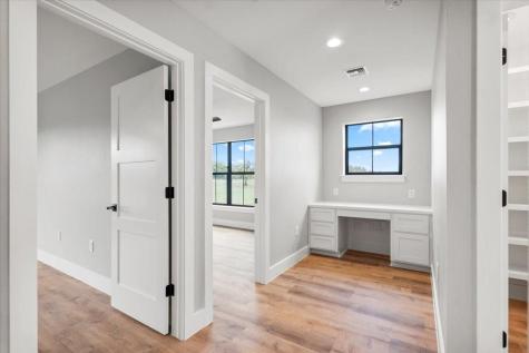 205 N Avenue Johnson City TX 78636