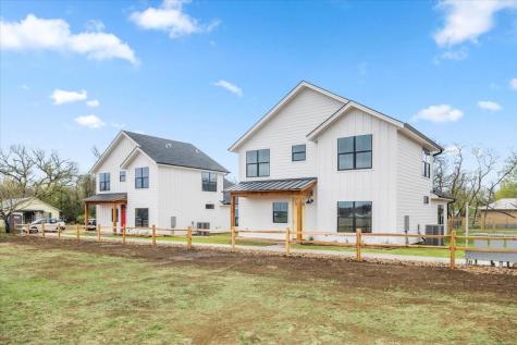 205 N Avenue Johnson City TX 78636