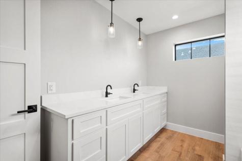 205 N Avenue Johnson City TX 78636