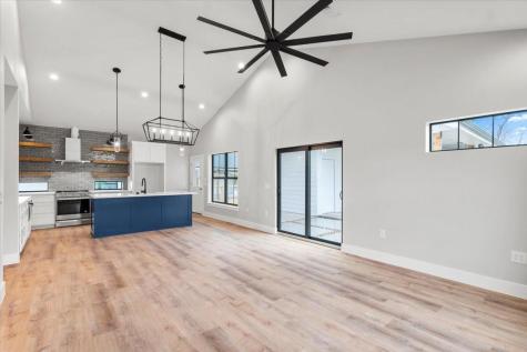 205 N Avenue Johnson City TX 78636