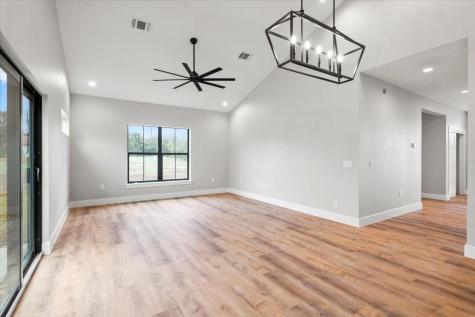 205 N Avenue Johnson City TX 78636