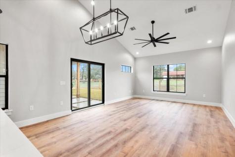 205 N Avenue Johnson City TX 78636