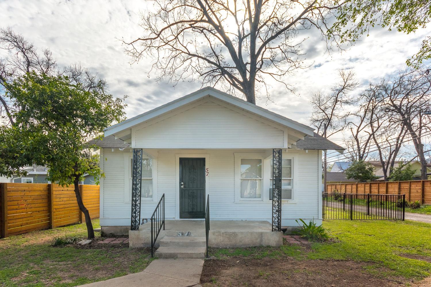57 Chalmers Avenue Austin TX 78702