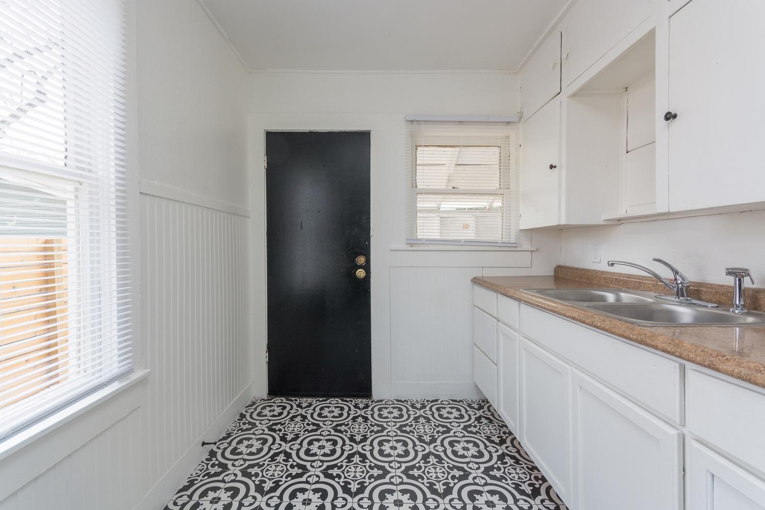 57 Chalmers Avenue Austin TX 78702