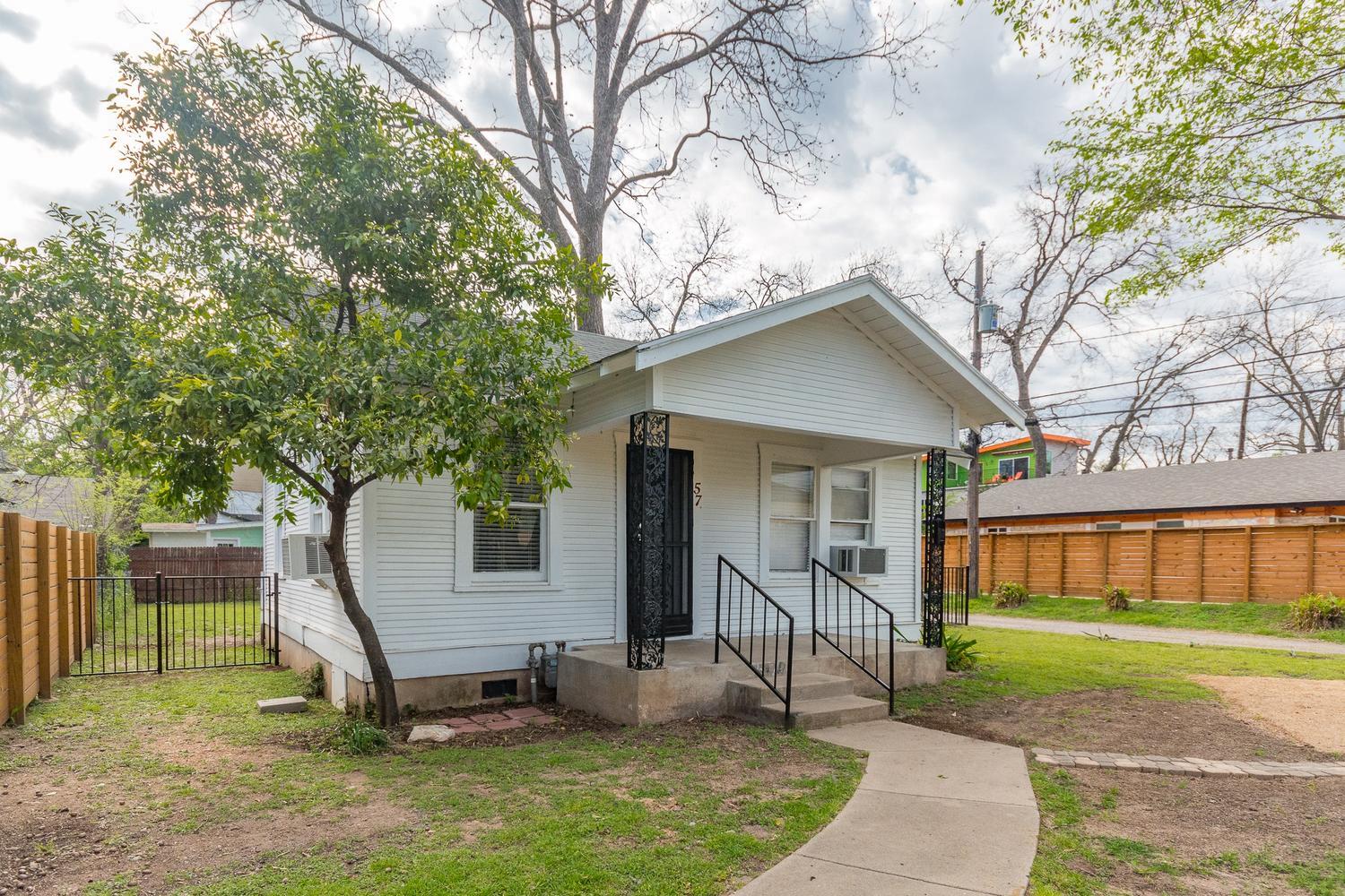 57 Chalmers Avenue Austin TX 78702