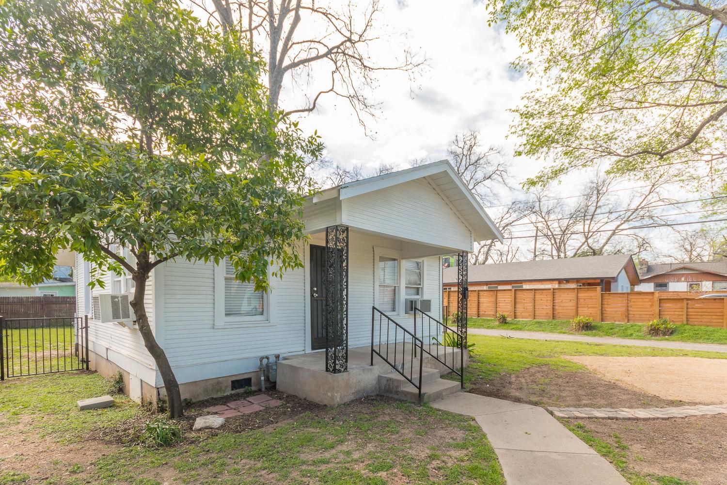 57 Chalmers Avenue Austin TX 78702