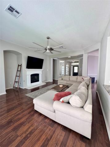 1324 Bull Horn Loop Round Rock TX 78665