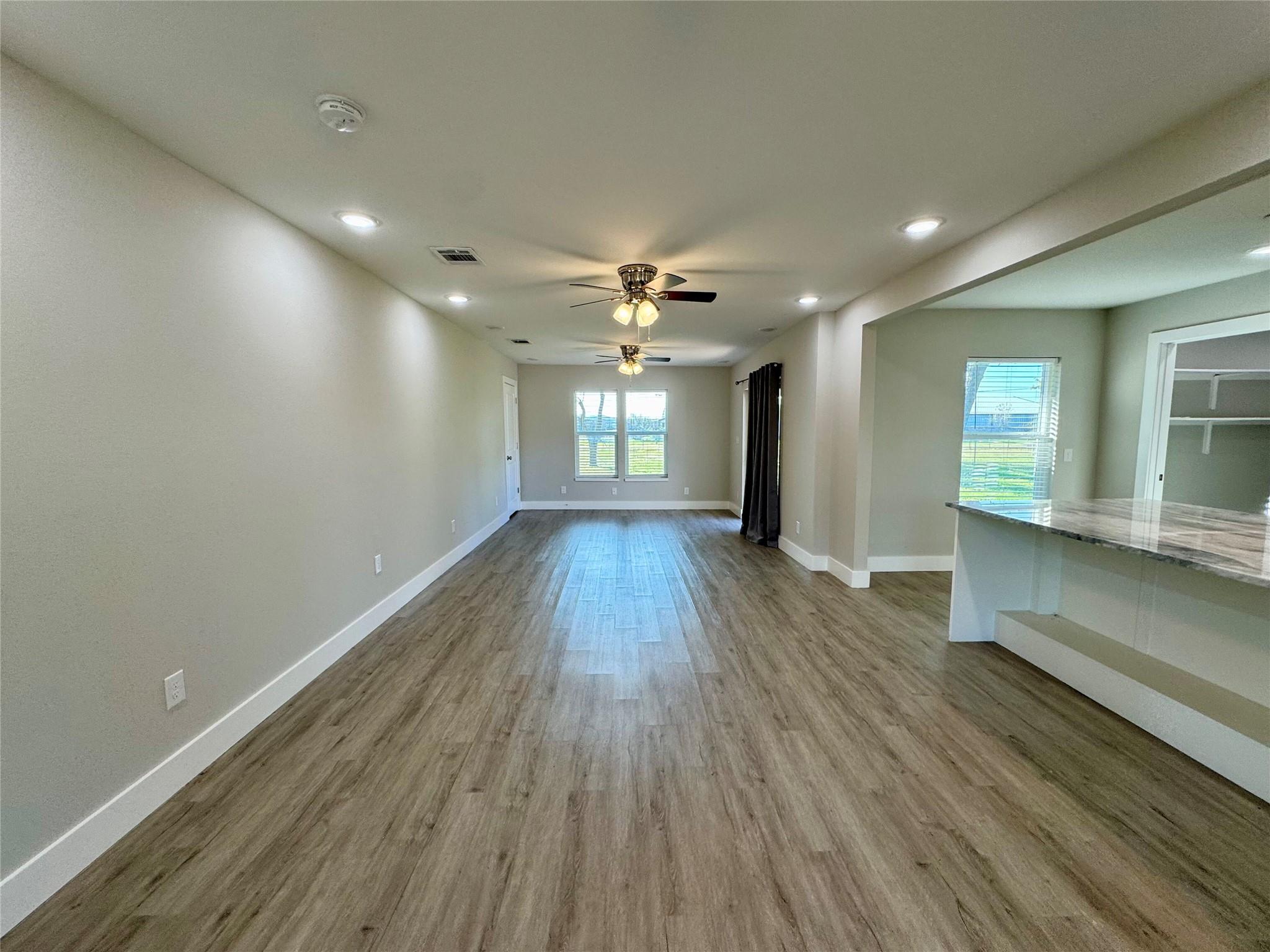 813 Central Avenue Elgin TX 78621