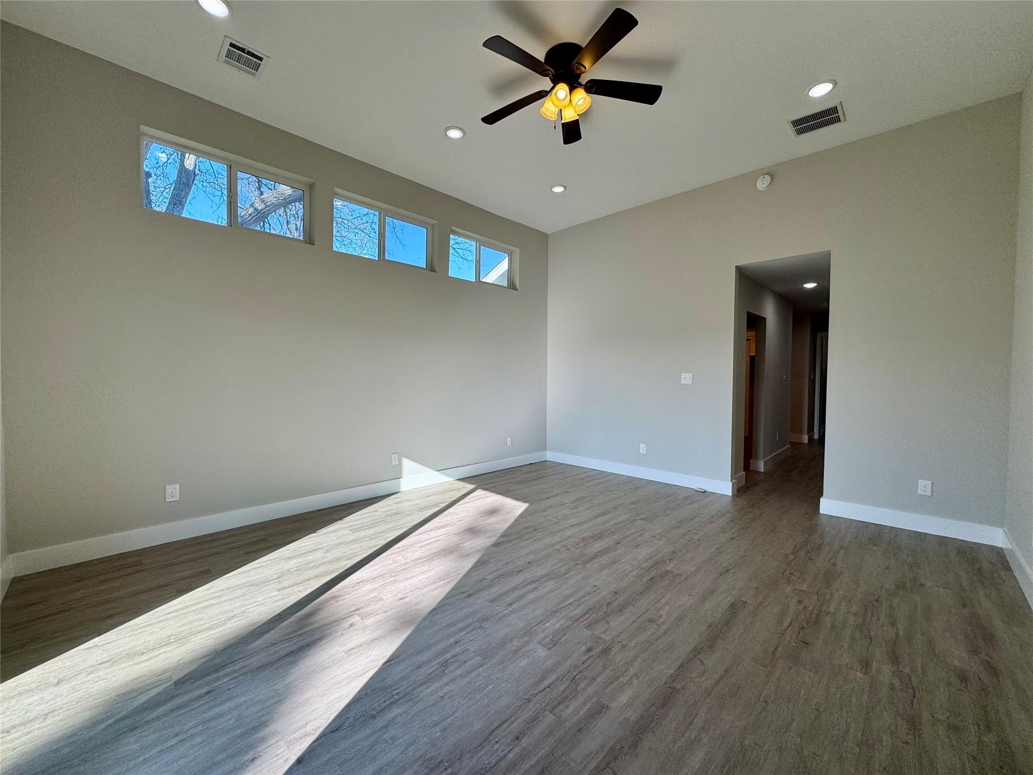 813 Central Avenue Elgin TX 78621