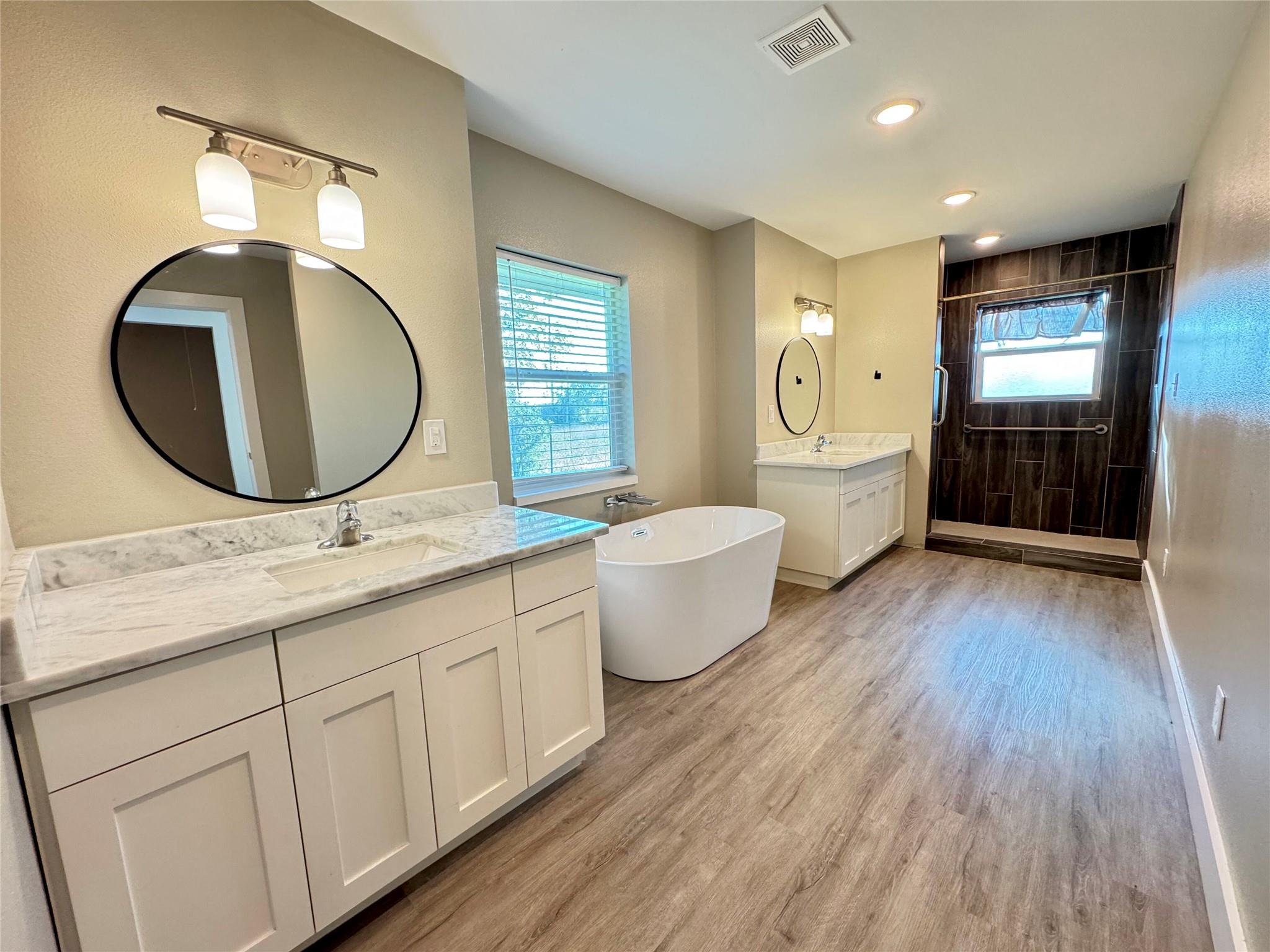 813 Central Avenue Elgin TX 78621