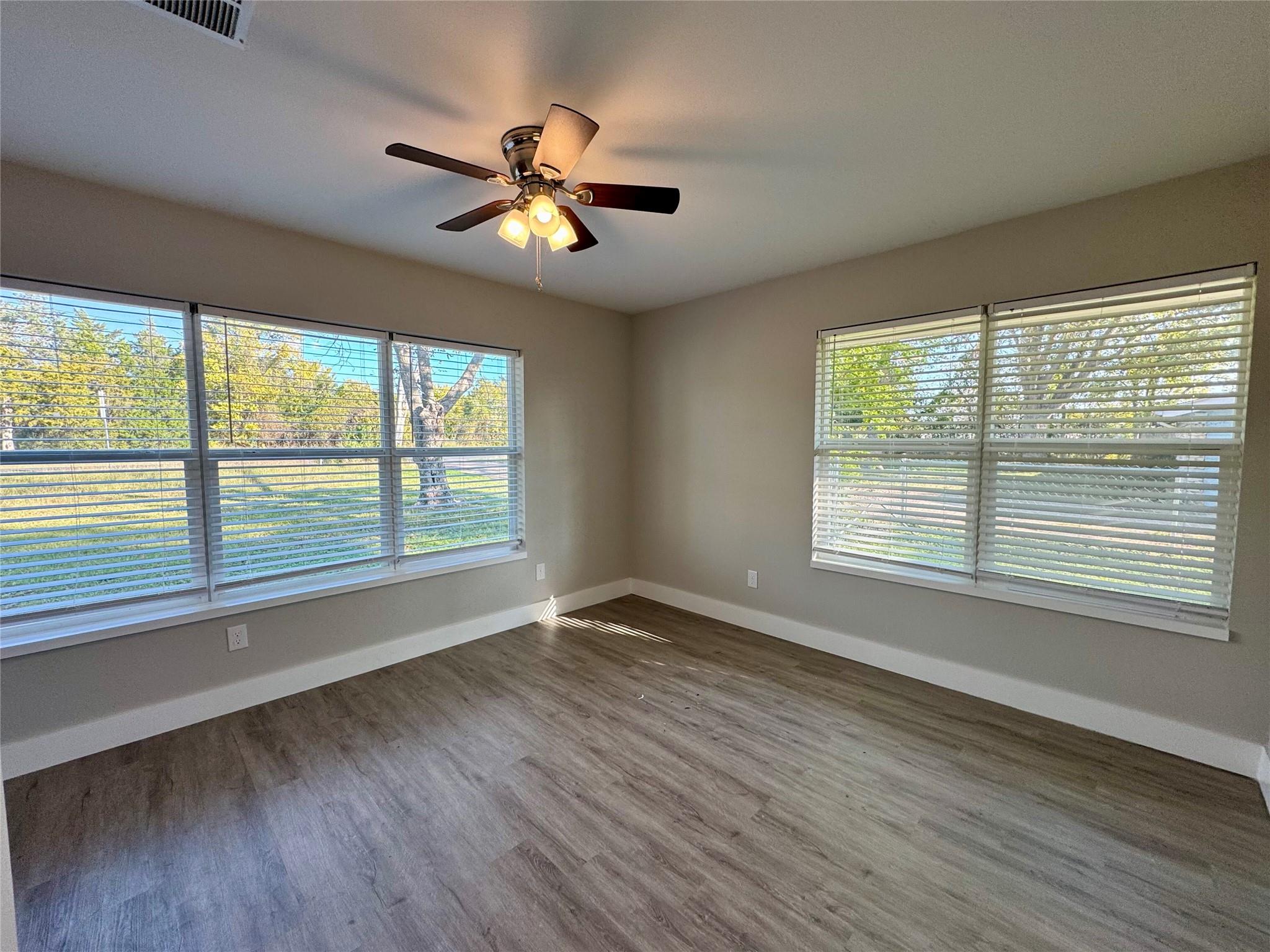 813 Central Avenue Elgin TX 78621