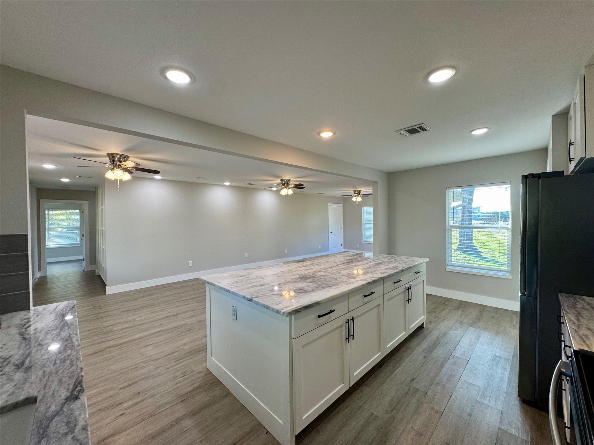 813 Central Avenue Elgin TX 78621