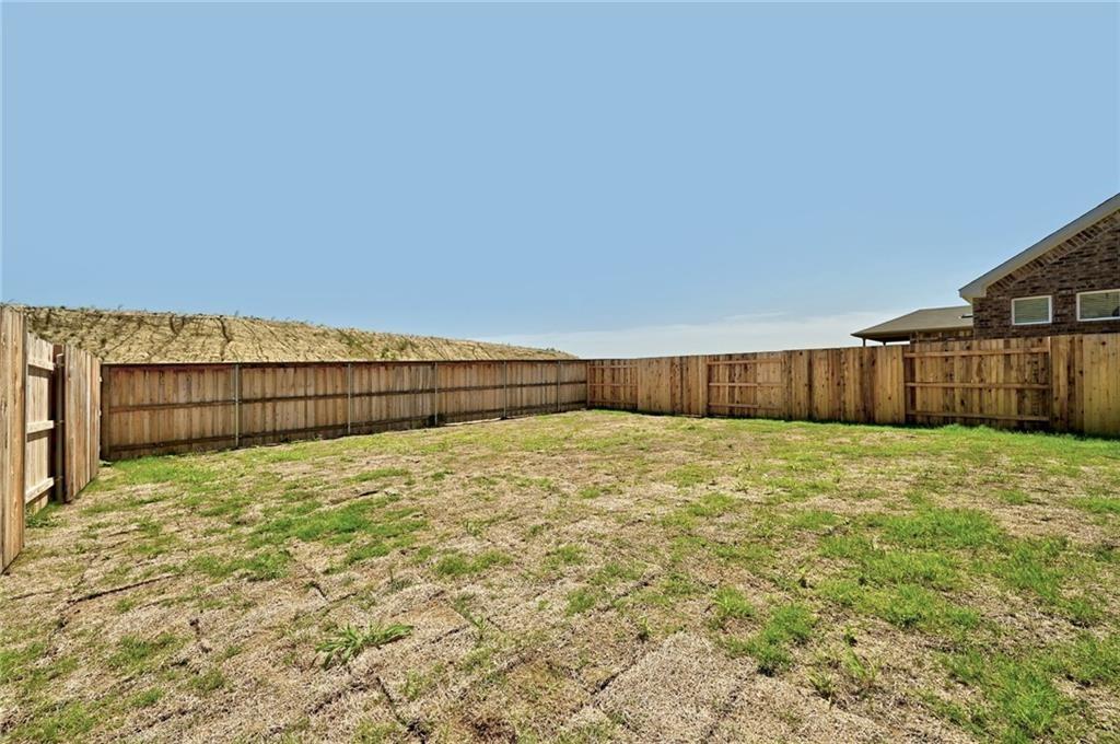 806 Pepperbark Loop Buda TX 78610