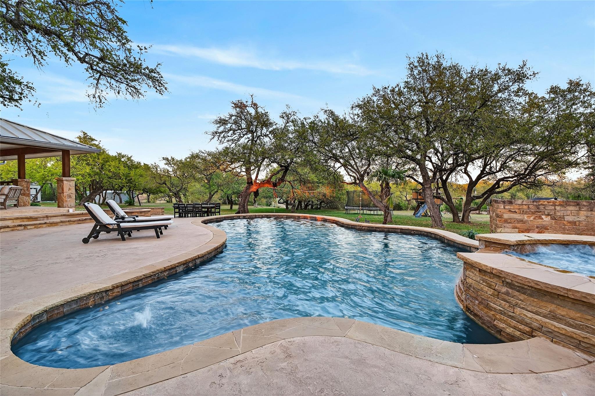 301 Medlin Creek Loop Dripping Springs TX 78620