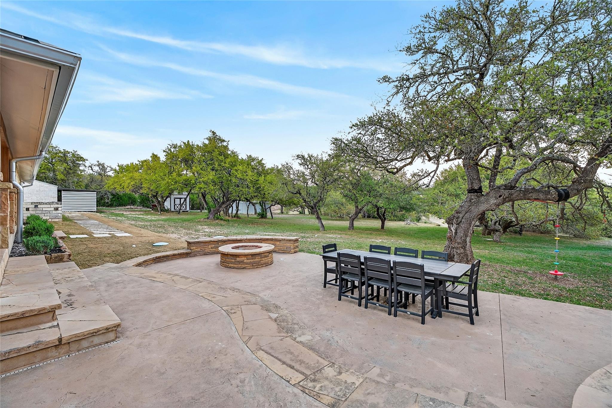 301 Medlin Creek Loop Dripping Springs TX 78620