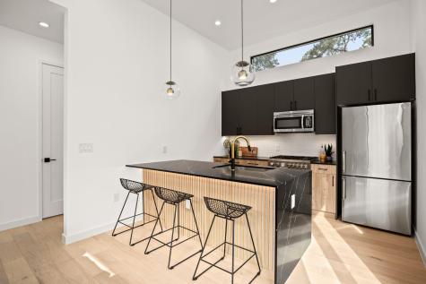 1008 W Annie Street Austin TX 78704