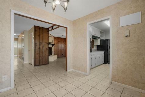 813 S Guadalupe Street Lockhart TX 78644