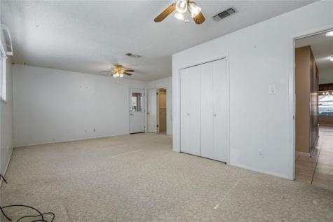 813 S Guadalupe Street Lockhart TX 78644