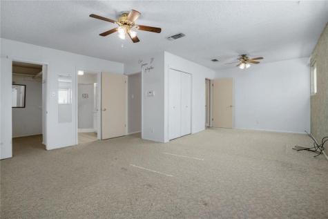 813 S Guadalupe Street Lockhart TX 78644