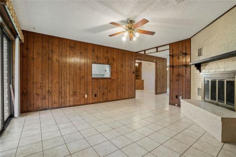 813 S Guadalupe Street Lockhart TX 78644